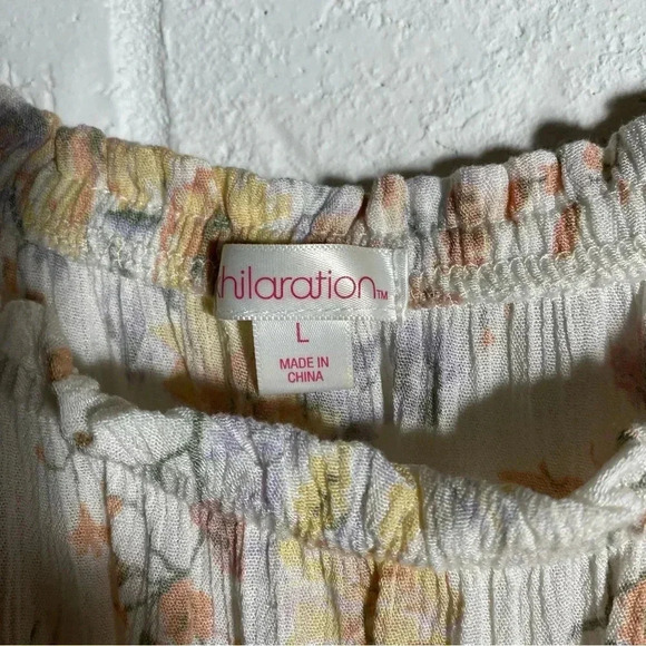 Floral Shorts Romper With Train Size L Off The Shoulder Sleeves Yellow and White - Picture 10 of 14